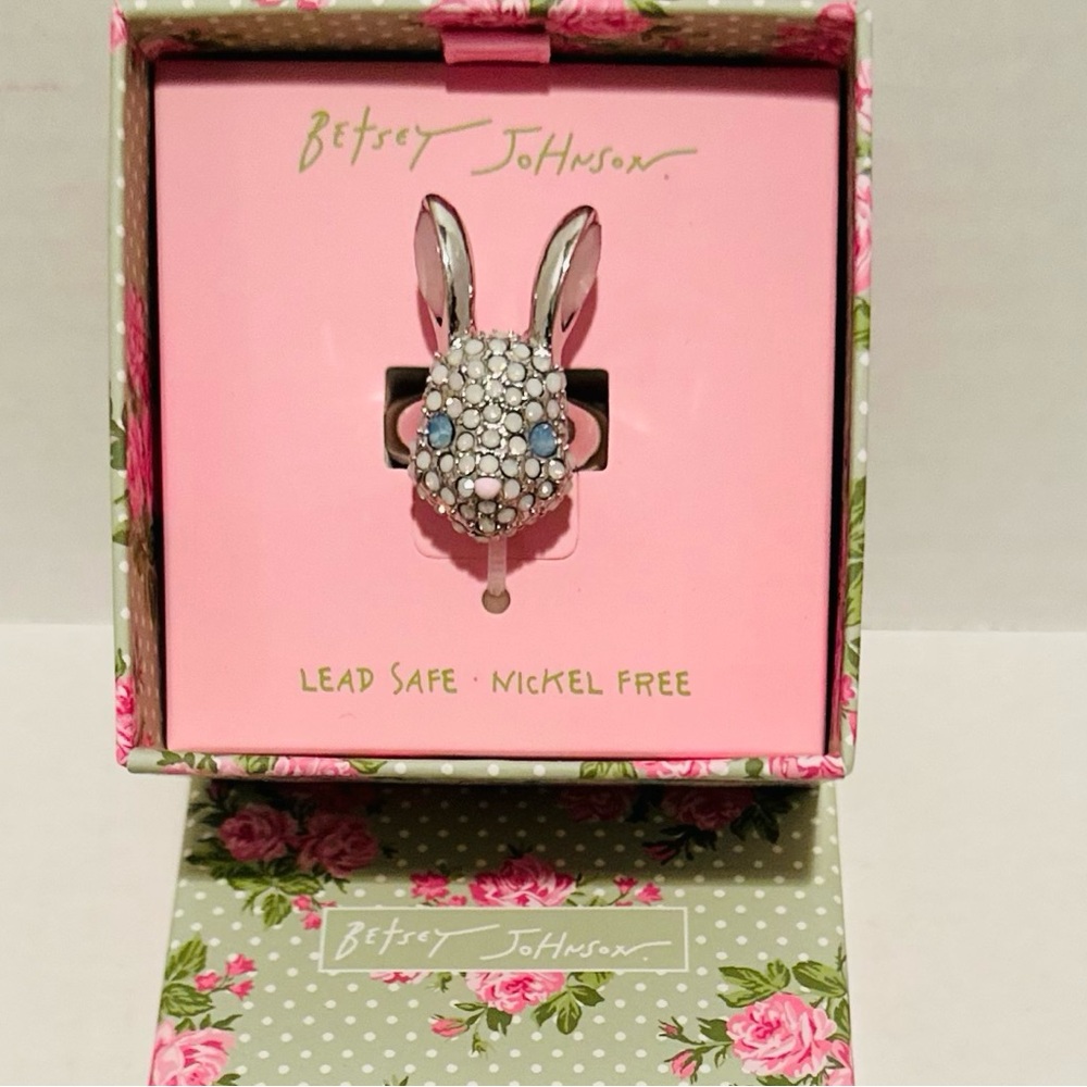 Betsey Johnson NWT Silver Plated Crystal Bunny Stretch Ring